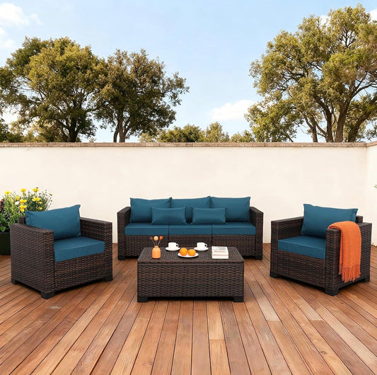 Juego de mueble en mimbre marrón cojines azul pavo real